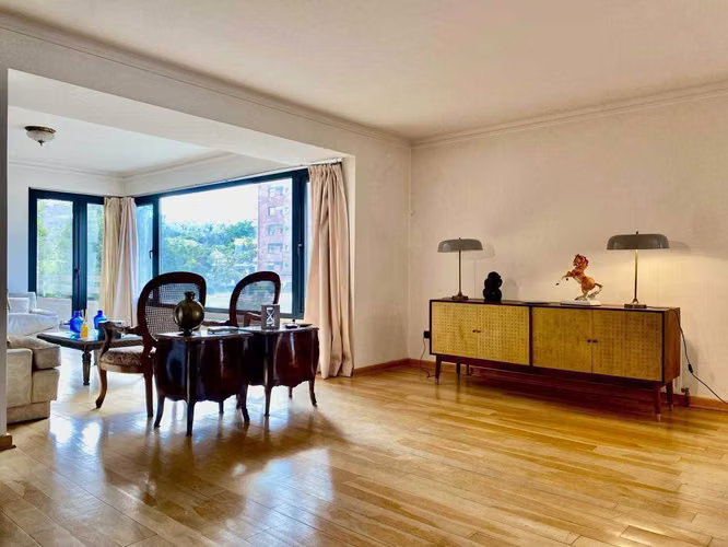 Amplio y cómodo departamento en venta (107067)