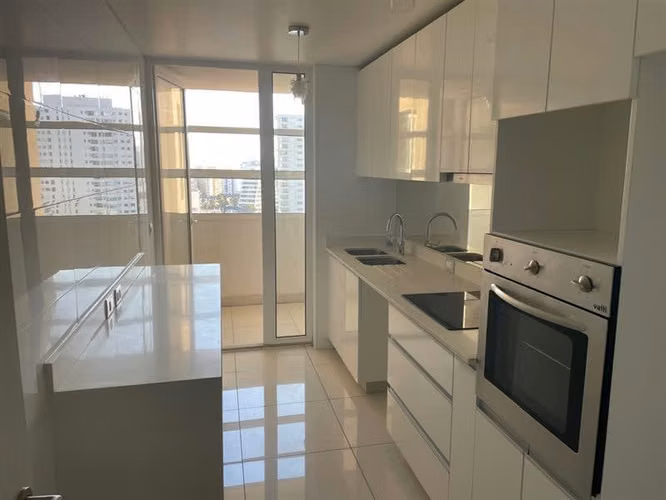 SE VENDE DEPARTAMENTO 5 1/2 PONIENTE VIÑA DEL MAR