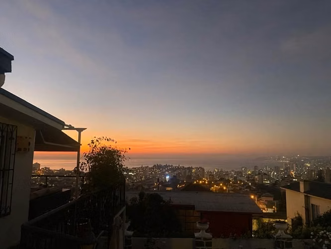 SE VENDE CASA GREGORIO MARAÑON VIÑA DEL MAR - VISTA AL MAR