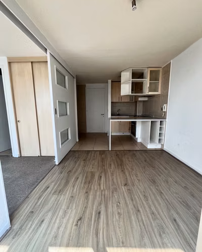 VENDO DEPARTAMENTO FRENTE A LA TELETÓN (107359)