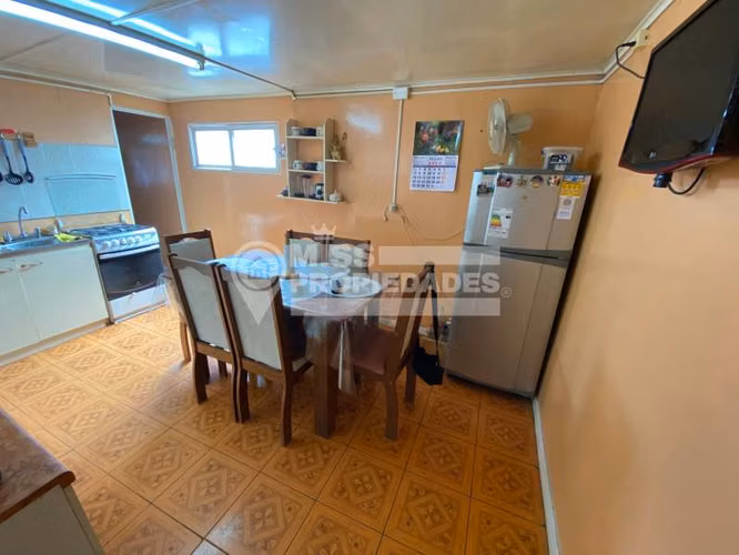 VENDE CASA - POBLACION CHILE, SECTOR CENTRO ALTO