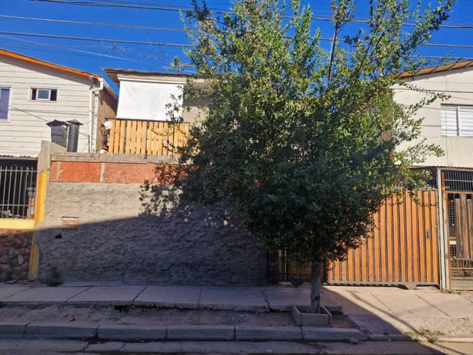 Casa amplia Población Santa Emilia, Renca, acepto solo efectivo