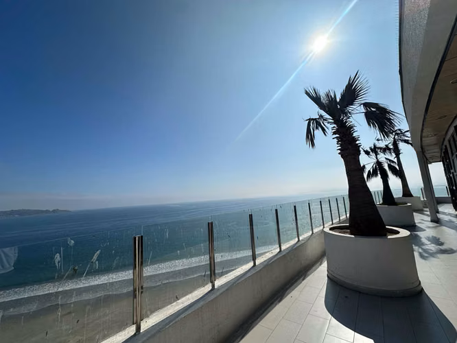 EXCLUSIVO DEPARTAMENTO EN AVENIDA DEL MAR (102390)