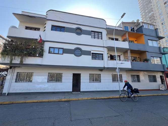 Vendo depto en Mencía de los Nidos 1181, Santiago