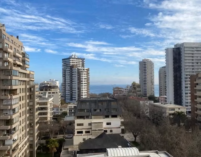 VENDO  EN   8 NORTE CON LIBERTAD  VIÑA DEL MAR