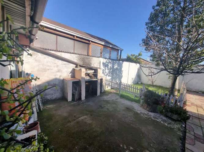 Casa 3 dormitorios 1 baño, sólida