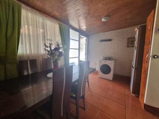 Casa 3 dormitorios 1 baño, sólida