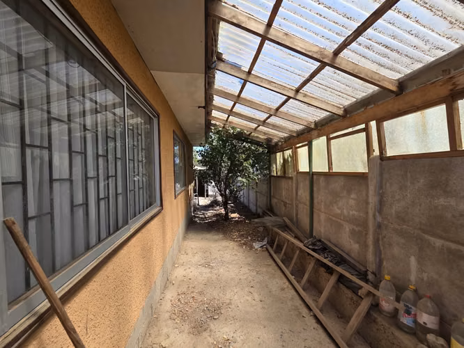 Se Vende Casa con Amplio Patio en Pompeya Sur