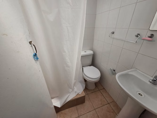 Se Vende Casa con Amplio Patio en Pompeya Sur