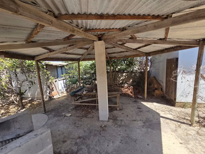 Se Vende Casa con Amplio Patio en Pompeya Sur