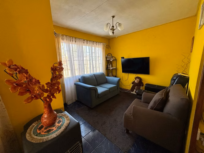 Se Vende Casa con Amplio Patio en Pompeya Sur
