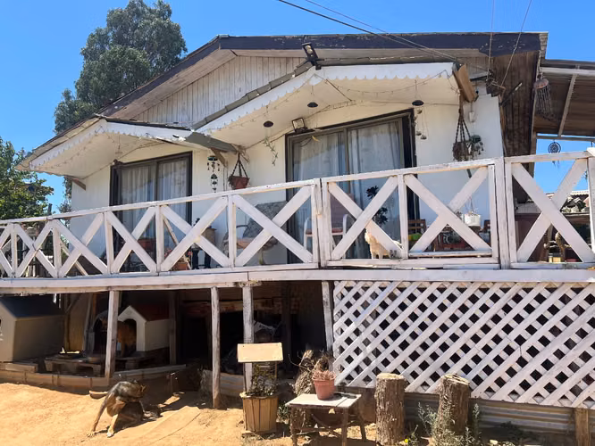 Se Vende Terreno con Casas en Belloto Sur
