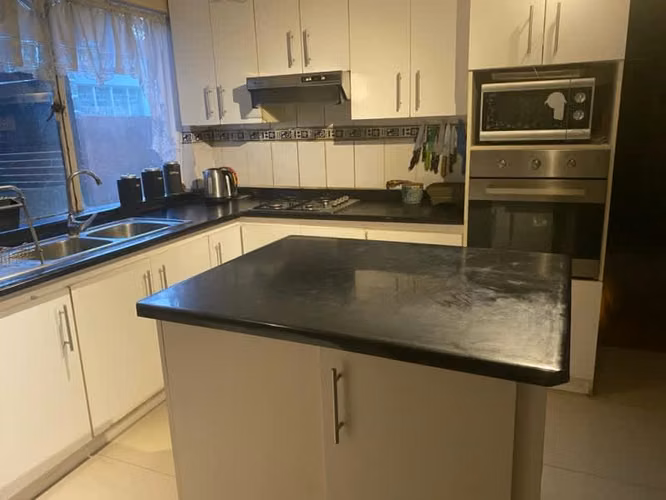 Se Vende Céntrica y Amplia Casa en Quilpué