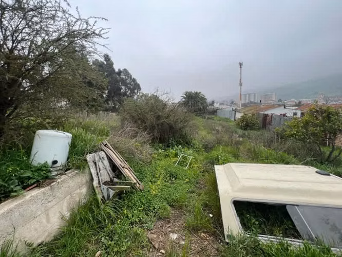 Amplio Terreno con Casa Paradero 30