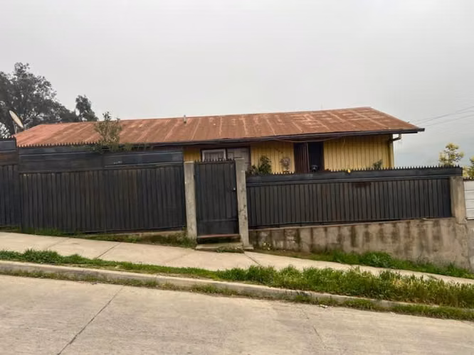 Amplio Terreno con Casa Paradero 30
