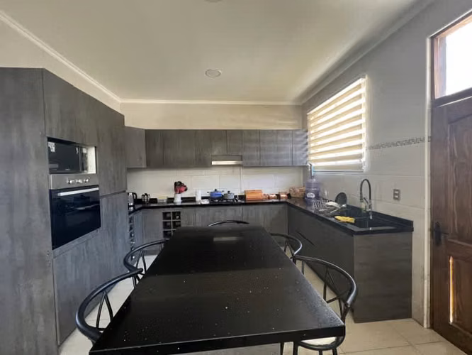 Amplia y Hermosa Casa con Gran Terreno Villa Alemana