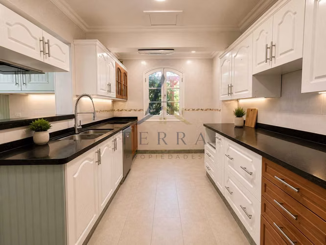 SE VENDE CASA EN QUINTAY-VALPARAISO (108148)