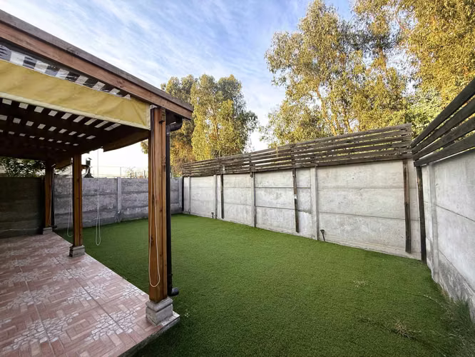 Arriendo casa en condo Buin 3 dorm 3 baños (108247)