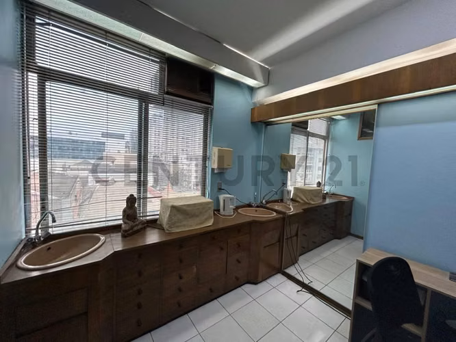 Rebajada !Se vende excelente Oficina Viña del Mar
