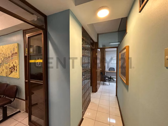 Rebajada !Se vende excelente Oficina Viña del Mar