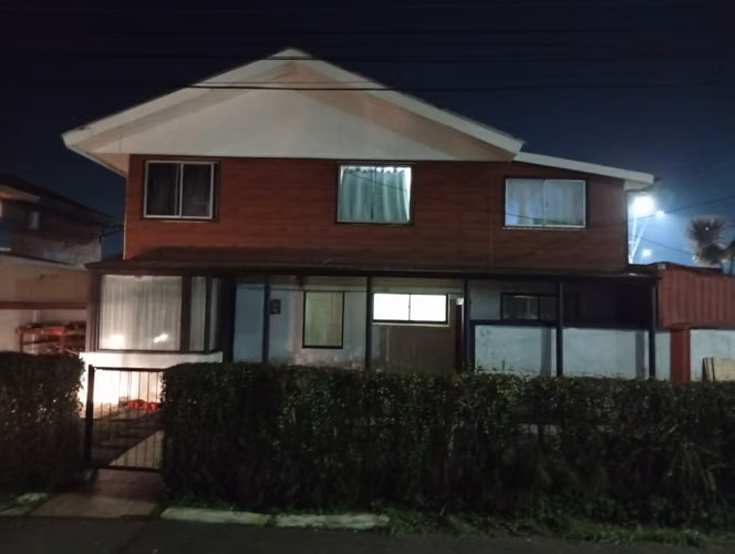 EXCELENTE CASA HIGUERAS