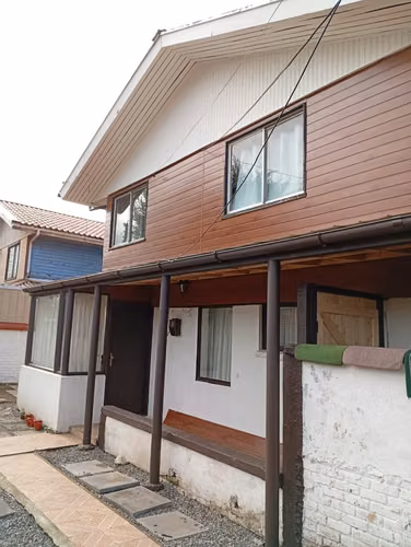 EXCELENTE CASA HIGUERAS