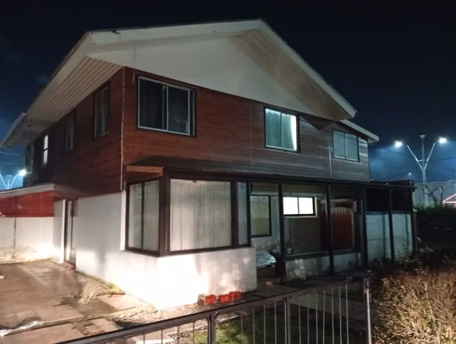 EXCELENTE CASA HIGUERAS