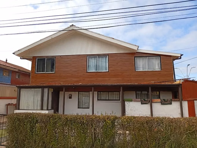 EXCELENTE CASA HIGUERAS