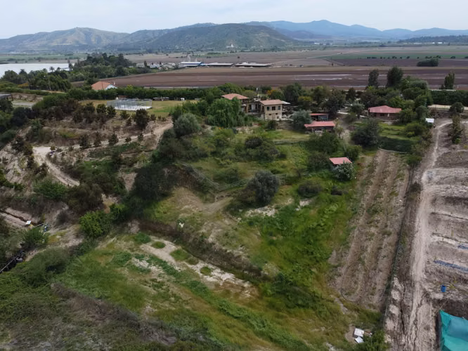 BELLA PARCELA 6000 m2 CON 2 CASAS, HERMOSA VISTA Y JARDINES MELIPILLA SUR