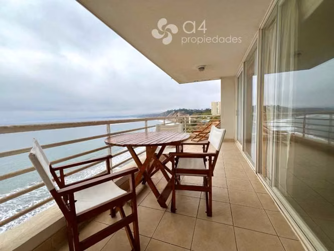Estupenda Vista Al Mar, Primera Línea Condominio Alto Mar.