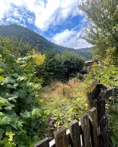 Terreno 982 m² con casa y cabaña – Neltume Huilo Huilo