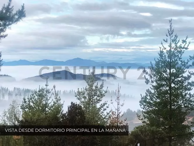 Hermosa parcela con 2 casas en Terrazas de Pitama