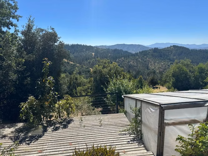 Hermosa parcela con 2 casas en Terrazas de Pitama