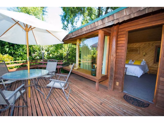 Oportunidad de Inversión En Venta Complejo Turístico HOSTERIA DE LA COLINA, Villarrica