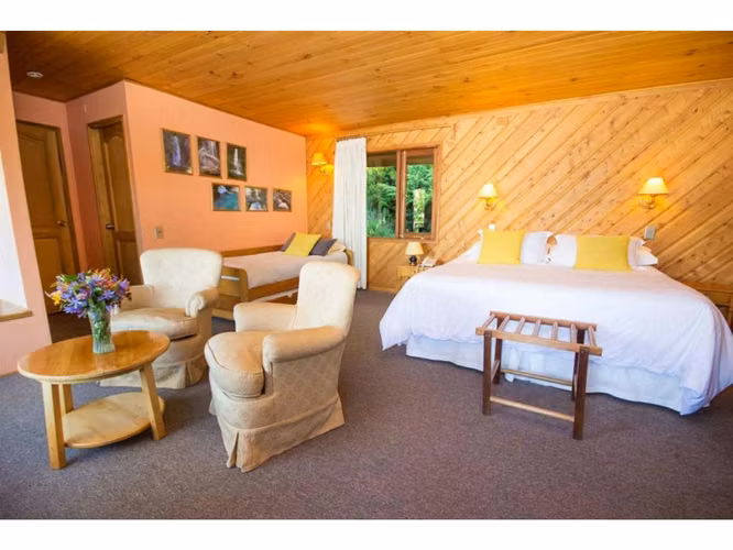 Oportunidad de Inversión En Venta Complejo Turístico HOSTERIA DE LA COLINA, Villarrica