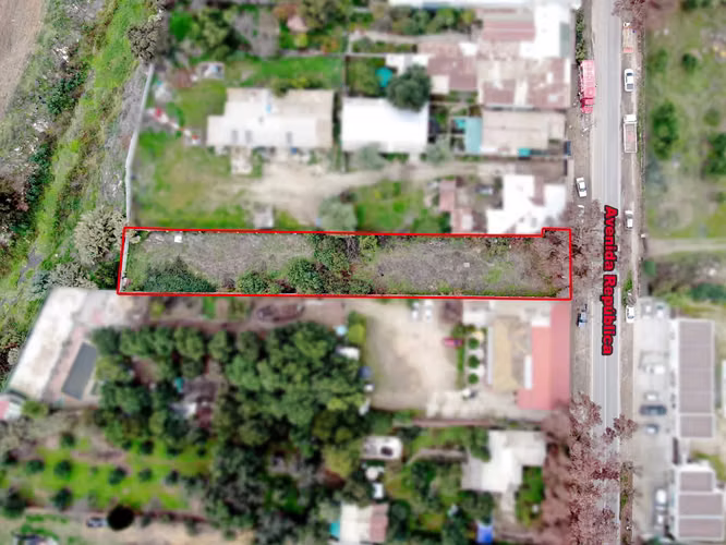Vende Terreno en calle Republica, 4 esquinas (109303)
