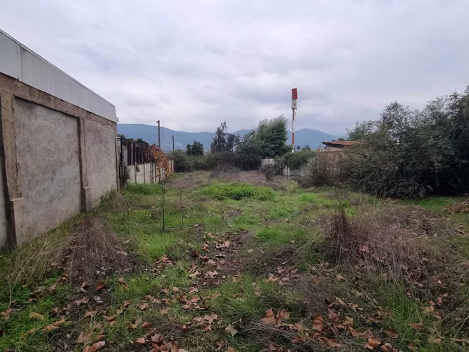 Vende Terreno en calle Republica, 4 esquinas (109303)