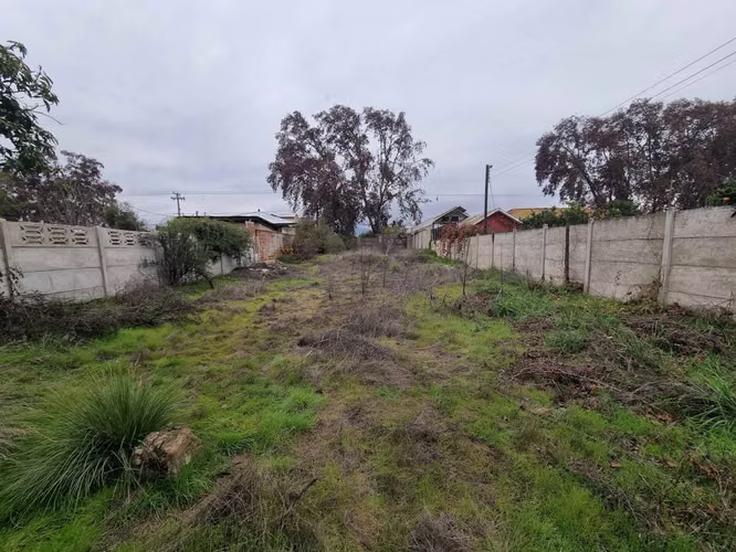 Vende Terreno en calle Republica, 4 esquinas (109303)