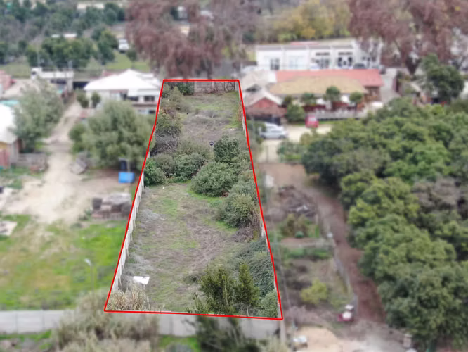 Vende Terreno en calle Republica, 4 esquinas (109303)