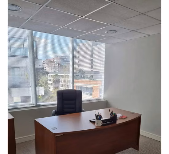 OFICINA 2 apartados recepcion baño