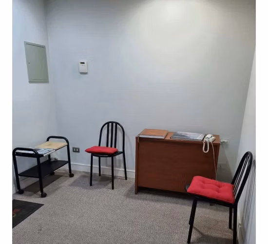OFICINA 2 apartados recepcion baño