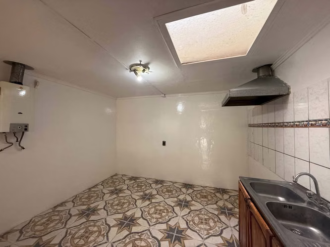 Vendo casa 3 dorm 2 baños solo al contado (110101)