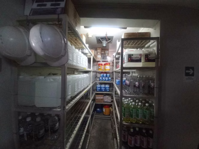 Local comercial Pintureria, 8 estacionamiento (110331)