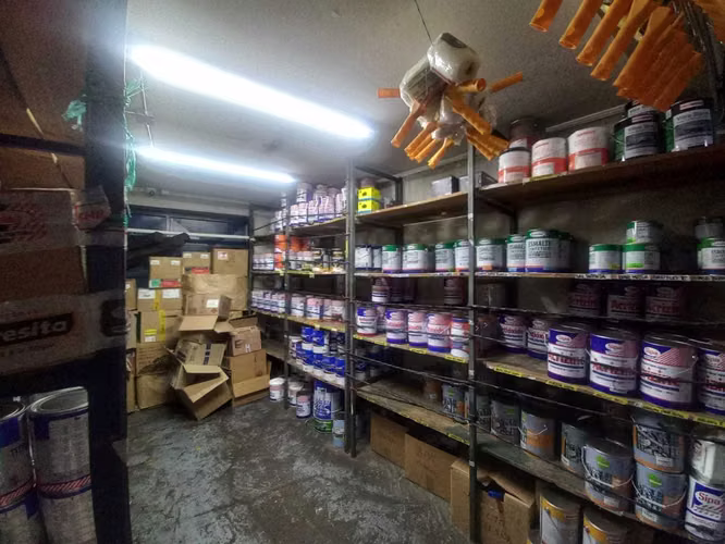 Local comercial Pintureria, 8 estacionamiento (110331)