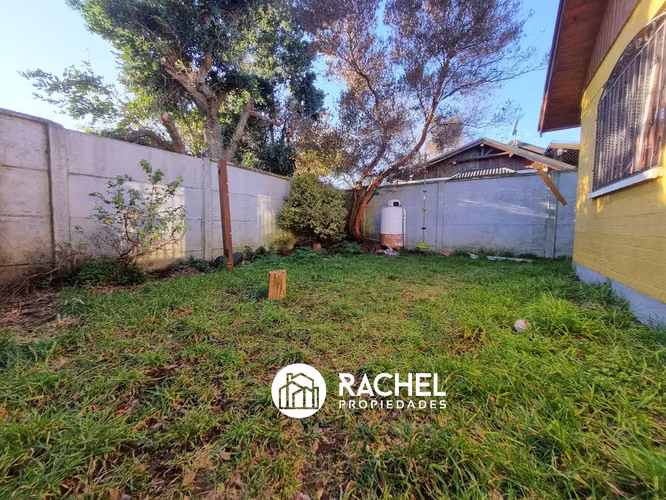 EN VENTA CASA EN PASAJE DE TRES DORMITORIOS