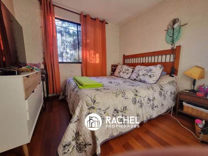 EN VENTA CASA EN PASAJE DE TRES DORMITORIOS