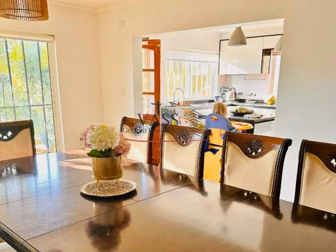 VASS vende casa 4D 3B en barrio residencial de Quilpué