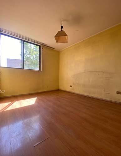 SE VENDE. 3D y 2B. Conchalí, Gral Gambino 3200. Estacionamiento/ Balcón/ Piscina