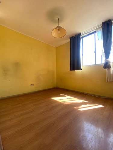 SE VENDE. 3D y 2B. Conchalí, Gral Gambino 3200. Estacionamiento/ Balcón/ Piscina