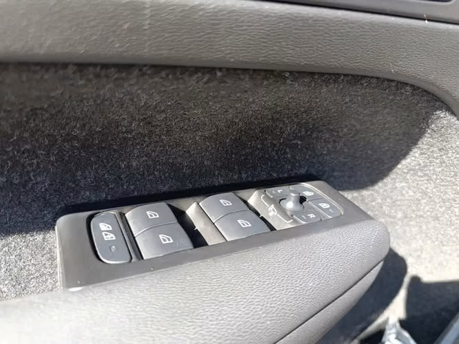 VOLVO XC40 2022
